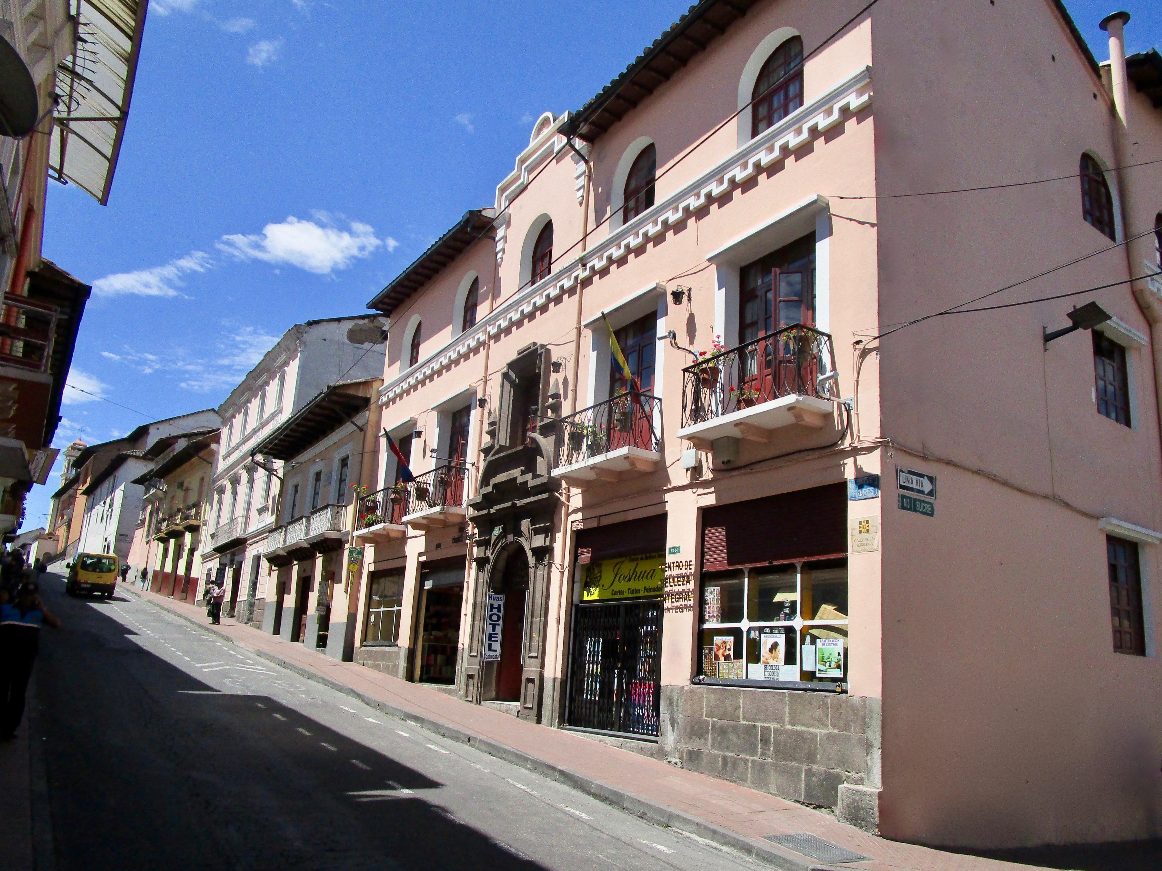 Hotel Huasi Continental Quito Extérieur photo